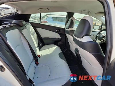 Zdjęcie 10 z 12 samochodu: 2016 TOYOTA PRIUS THREE TOURING VIN:JTDKARFU9G3012080 - miniatura