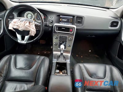 Zdjęcie 8 z 11 samochodu: 2013 VOLVO S60 T5 VIN:YV1612FH5D1226710 - miniatura