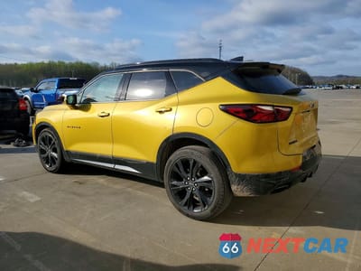Drugie zdjęcie samochodu z przodu: 2022 CHEVROLET BLAZER RS VIN:3GNKBERS1NS234935 - miniatura
