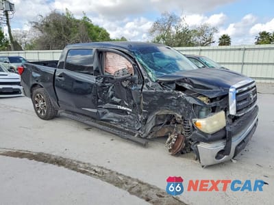 Czwarte zdjęcie samochodu z boku: 2012 TOYOTA TUNDRA GRADE VIN:5TFEM5F13CX037563 - miniatura