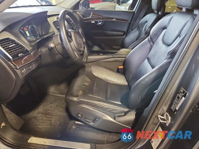 Zdjęcie 7 z 13 samochodu: 2017 VOLVO XC90 T6 VIN:YV4A22PK7H1111004 - miniatura