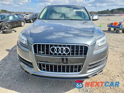 Piąte zdjęcie samochodu w środku: 2015 AUDI Q7 PREMIUM PLUS VIN:WA1LGAFE8FD011521 - miniatura