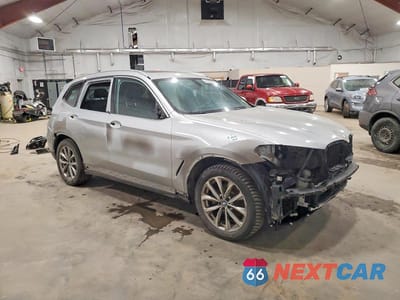 Czwarte zdjęcie samochodu z boku: 2018 BMW X3 XDRIVE30I VIN:5UXTR9C50JLD68419 - miniatura