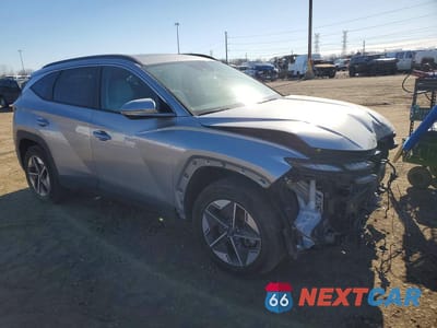 Czwarte zdjęcie samochodu z boku: 2025 HYUNDAI TUCSON SEL CONVENIENCE VIN:5NMJCCDE3SH488110 - miniatura