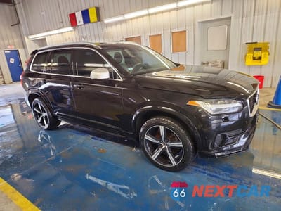 Czwarte zdjęcie samochodu z boku: 2016 VOLVO XC90 T6 VIN:YV4A22PM3G1052100 - miniatura