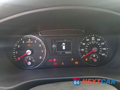 Zdjęcie 9 z 12 samochodu: 2016 KIA SORENTO LX VIN:5XYPG4A31GG128570 - miniatura