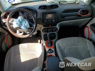 Zdjęcie 8 z 12 samochodu: 2015 JEEP RENEGADE LATITUDE VIN:ZACCJABT7FPB33722 - miniatura