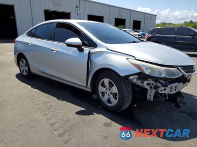 Czwarte zdjęcie samochodu z boku: 2018 CHEVROLET CRUZE LS VIN:1G1BC5SM0J7188615 - miniatura