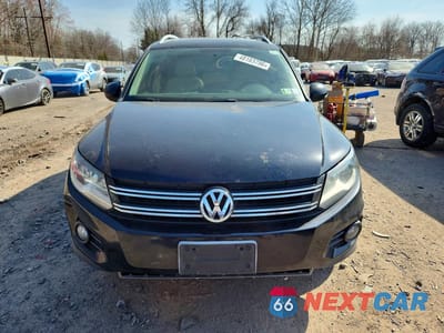 Piąte zdjęcie samochodu w środku: 2013 VOLKSWAGEN TIGUAN S VIN:WVGBV3AX4DW565406 - miniatura