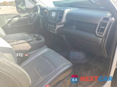 Zdjęcie 8 z 13 samochodu: 2022 RAM 5500 REFRIGERATED BOX TRUCK VIN:3C7WRMCL2NG133023 - miniatura
