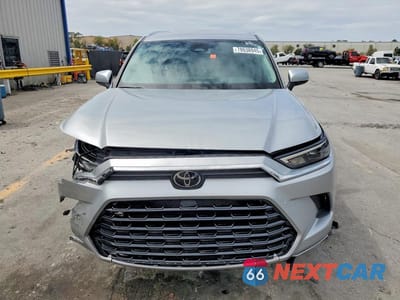 Piąte zdjęcie samochodu w środku: 2024 TOYOTA GRAND HIGHLANDER HYBRID XLE VIN:5TDABAA54RS001354 - miniatura