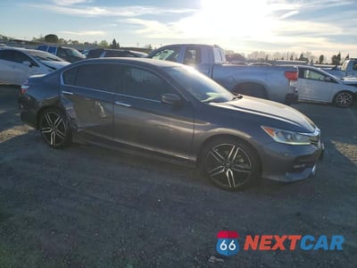 Czwarte zdjęcie samochodu z boku: 2017 HONDA ACCORD SPORT VIN:1HGCR2F59HA052493 - miniatura