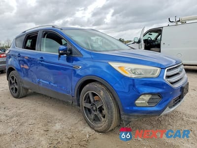 Czwarte zdjęcie samochodu z boku: 2017 FORD ESCAPE TITANIUM VIN:1FMCU0JD3HUE94440 - miniatura