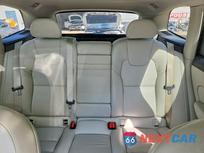 Zdjęcie 10 z 12 samochodu: 2018 VOLVO XC60 T5 MOMENTUM VIN:YV4102RK9J1024861 - miniatura