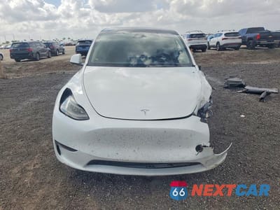 Piąte zdjęcie samochodu w środku: 2022 TESLA MODEL Y VIN:7SAYGAEE7NF521463 - miniatura