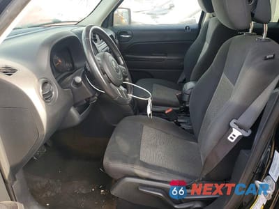 Zdjęcie 7 z 14 samochodu: 2016 JEEP PATRIOT LATITUDE VIN:1C4NJPFB4GD620891 - miniatura