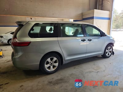 Trzecie zdjęcie samochodu z tyłu: 2015 TOYOTA SIENNA L 7-PASSENGER VIN:5TDZK3DC0FS535990 - miniatura