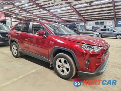 Czwarte zdjęcie samochodu z boku: 2021 TOYOTA RAV4 HYBRID XLE VIN:JTMRWRFV6MD133857 - miniatura
