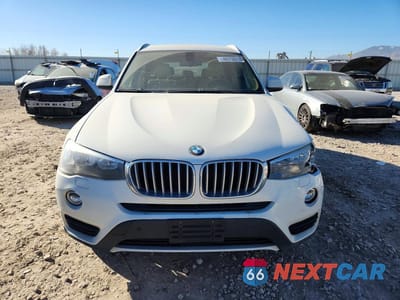 Piąte zdjęcie samochodu w środku: 2016 BMW X3 XDRIVE28I VIN:5UXWX9C51G0D90751 - miniatura