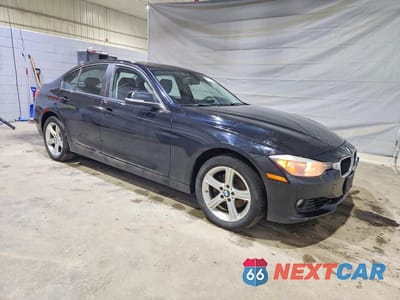 Czwarte zdjęcie samochodu z boku: 2015 BMW 328 XI SULEV VIN:WBA3B5C54FF962011 - miniatura