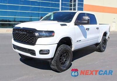 Drugie zdjęcie samochodu z przodu: 2025 RAM 1500 BIG HORN VIN:1C6SRFFPXSN651607 - miniatura