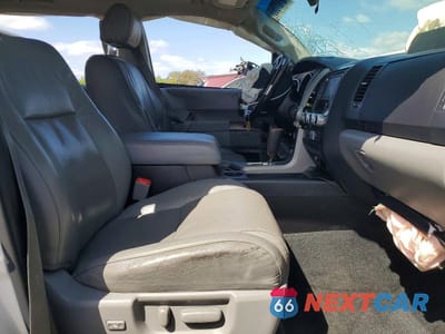 Zdjęcie 7 z 13 samochodu: 2014 TOYOTA SEQUOIA PLATINUM VIN:5TDDW5G16ES105755 - miniatura