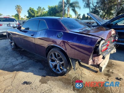 Drugie zdjęcie samochodu z przodu: 2020 DODGE CHALLENGER SXT VIN:2C3CDZAG5LH254308 - miniatura