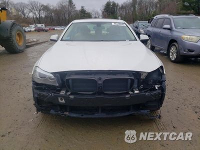 Piąte zdjęcie samochodu w środku: 2013 BMW 528 XI VIN:WBAXH5C56DDW13361 - miniatura