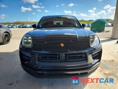 Piąte zdjęcie samochodu w środku: 2023 PORSCHE MACAN S VIN:WP1AG2A59PLB35622 - miniatura