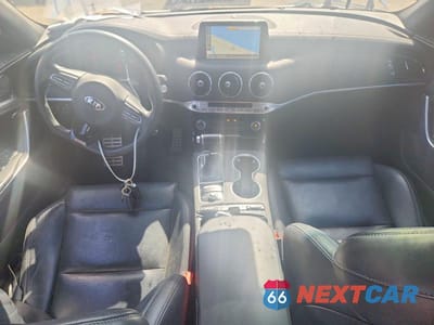 Zdjęcie 8 z 12 samochodu: 2020 KIA STINGER GT1 VIN:KNAE45LC6L6072008 - miniatura