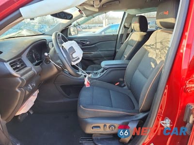 Zdjęcie 7 z 13 samochodu: 2023 GMC ACADIA AT4 VIN:1GKKNLLS3PZ168430 - miniatura