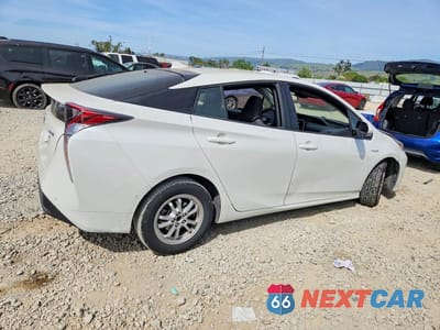Trzecie zdjęcie samochodu z tyłu: 2018 TOYOTA PRIUS TWO VIN:JTDKBRFU5J3076329 - miniatura