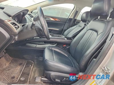 Zdjęcie 7 z 13 samochodu: 2016 LINCOLN MKZ HYBRID VIN:3LN6L2LU7GR624718 - miniatura