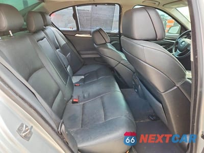 Zdjęcie 10 z 12 samochodu: 2011 BMW 535 XI VIN:WBAFU7C58BC869636 - miniatura