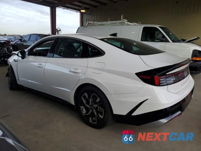 Drugie zdjęcie samochodu z przodu: 2025 HYUNDAI SONATA SEL VIN:KMHL64JA7SA462459 - miniatura