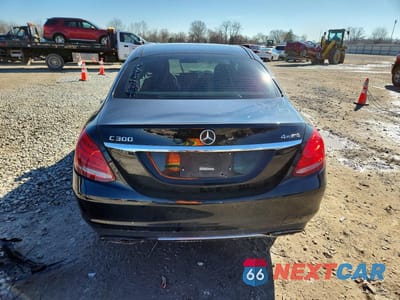 Zdjęcie 6 z 11 samochodu: 2015 MERCEDES-BENZ C 300 4MATIC VIN:55SWF4KB8FU034551 - miniatura