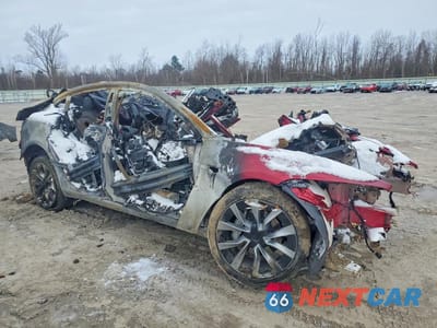 Czwarte zdjęcie samochodu z boku: 2024 TESLA MODEL 3 VIN:5YJ3E1EB6RF821410 - miniatura