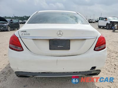 Zdjęcie 6 z 11 samochodu: 2015 MERCEDES-BENZ C 300 VIN:55SWF4JB3FU063957 - miniatura