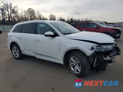 Czwarte zdjęcie samochodu z boku: 2019 AUDI Q7 PREMIUM PLUS VIN:WA1LAAF72KD044415 - miniatura