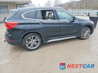 Trzecie zdjęcie samochodu z tyłu: 2017 BMW X1 XDRIVE28I VIN:WBXHT3Z36H4A54664 - miniatura