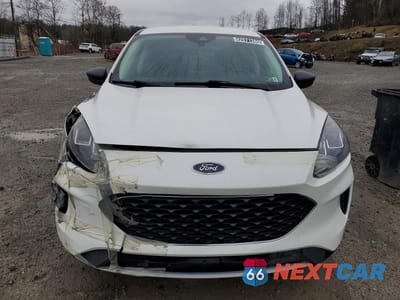 Piąte zdjęcie samochodu w środku: 2022 FORD ESCAPE SE VIN:1FMCU9G60NUA60467 - miniatura