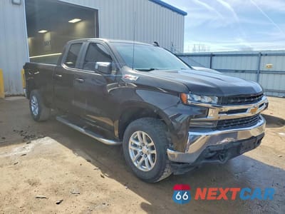 Czwarte zdjęcie samochodu z boku: 2020 CHEVROLET SILVERADO K1500 LT VIN:1GCRYDED6LZ101014 - miniatura