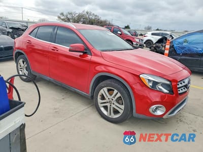 Czwarte zdjęcie samochodu z boku: 2018 MERCEDES-BENZ GLA 250 VIN:WDCTG4EB1JJ479027 - miniatura