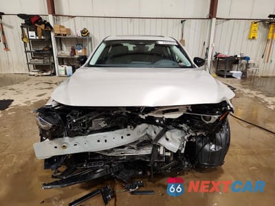 Piąte zdjęcie samochodu w środku: 2023 MAZDA 3 PREMIUM PLUS VIN:3MZBPBEY4PM350069 - miniatura