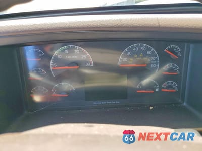 Zdjęcie 8 z 10 samochodu: 2015 VOLVO VNL SEMI TRUCK VIN:4V4NC9TG0FN916025 - miniatura