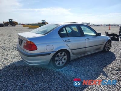 Trzecie zdjęcie samochodu z tyłu: 2001 BMW 325 I VIN:WBAAV33441FV01586 - miniatura