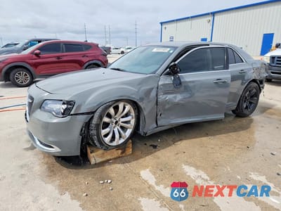 2019 CHRYSLER 300 TOURING 2C3CCAAG2KH548932 - główne zdjęcie licytacji z USA - miniatura