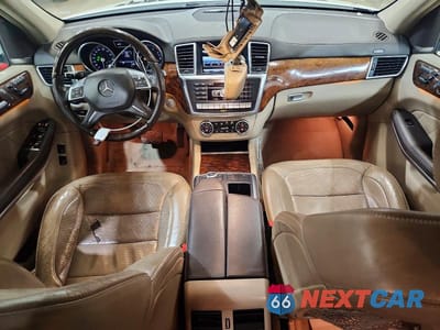 Zdjęcie 8 z 13 samochodu: 2013 MERCEDES-BENZ GL 550 4MATIC VIN:4JGDF7DE8DA150223 - miniatura
