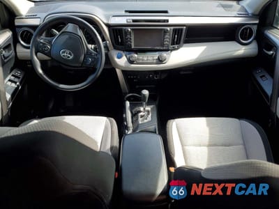 Zdjęcie 8 z 13 samochodu: 2017 TOYOTA RAV4 HYBRID XLE VIN:JTMRJREV5HD097309 - miniatura