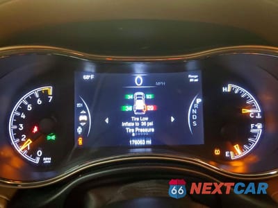 Zdjęcie 9 z 12 samochodu: 2015 JEEP GRAND CHEROKEE SUMMIT VIN:1C4RJEJG9FC749884 - miniatura